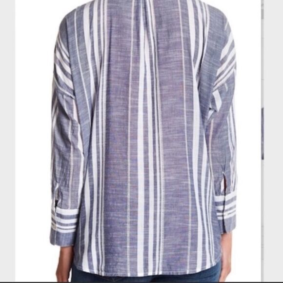 Lucky Brand Button Down Top chambray white stripe - Picture 3 of 6
